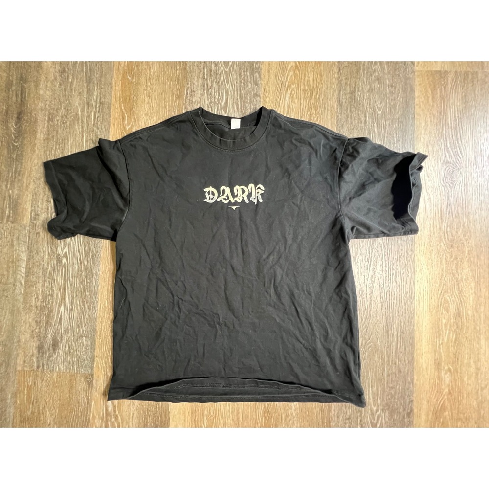 Dark Graphic T-Shirt Mens Medium Black Skull Tombstone Gothic Streetwear